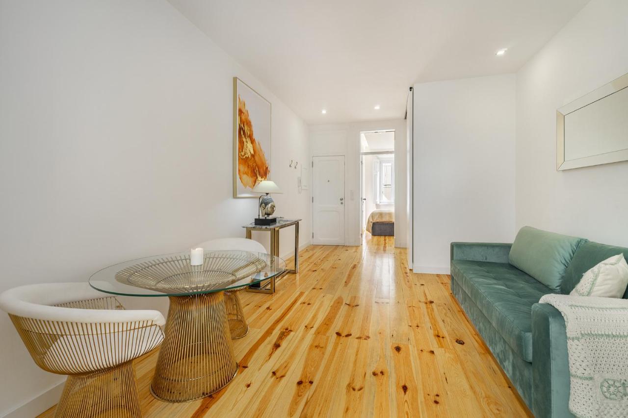 Whome Chic 1-bed W/ Patio Perfect To Explore Apartment Lissabon
